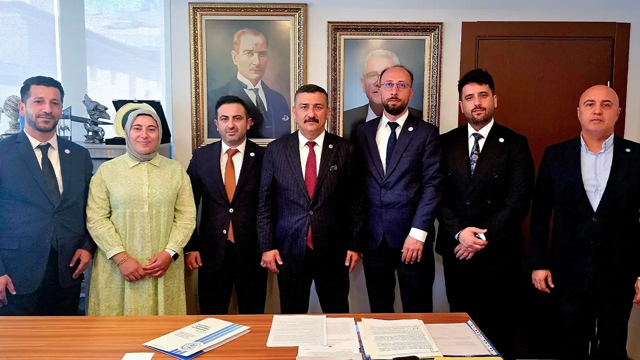 Sendika yönetimi Mobbing Kanunu için TBMM'de siyasi temas ziyaretinde
